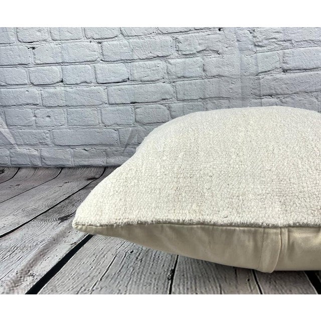 20 x 20 Hemp Pillow Turkish Cushion Natural Grayish White Pillow Cushion Cover For Sale - Image 4 of 4