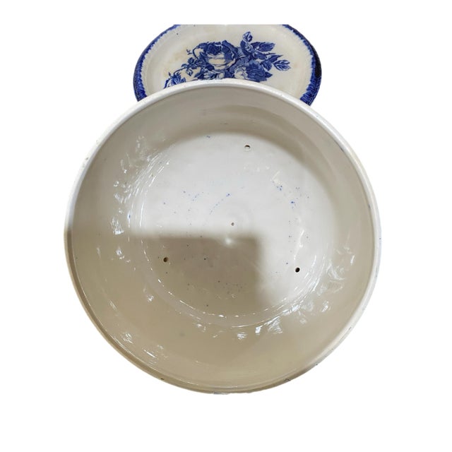 Staffordshire Antique Staffordshire English Blue and White Ironstone Lidded Cheese Dome For Sale - Image 4 of 7