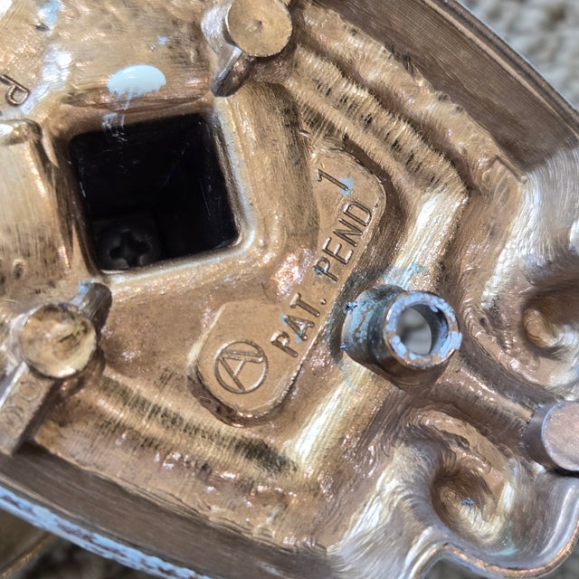 3 Vintage Amerock Bonaventure Hollywood Regency Bathroom Fixtures White Gold Towel Holders + Toilet Paper Holder For Sale - Image 10 of 16