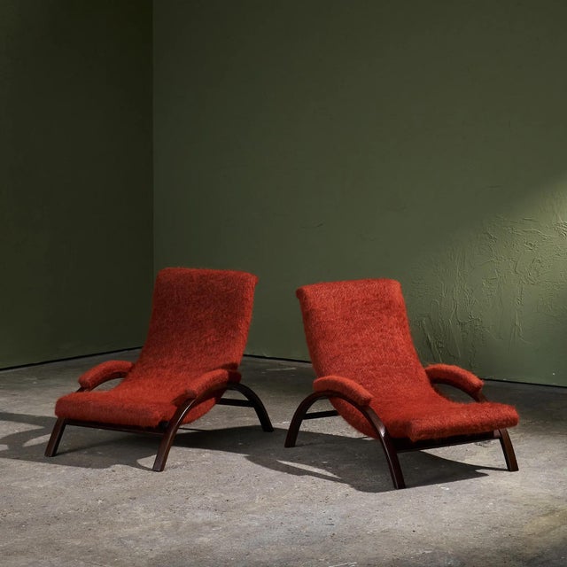 Modern Sculptural Reclining Lounge Chairs in Pierre Frey Yeti Fabric, Italy, Set of 2 For Sale - Image 3 of 14