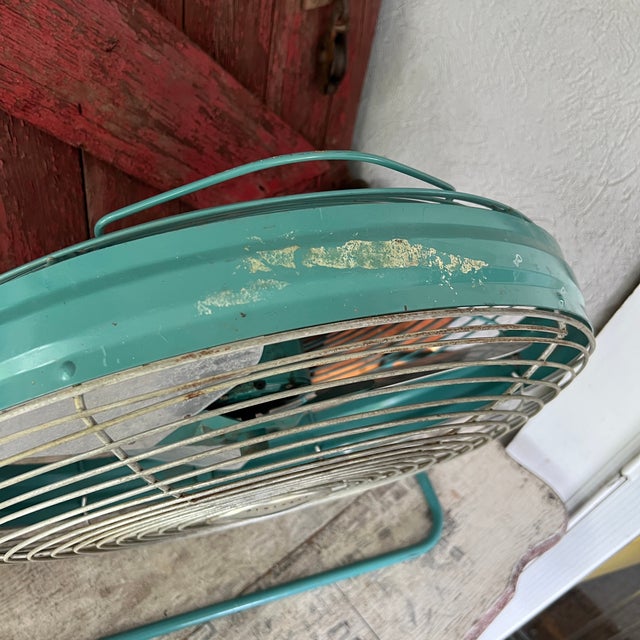 1950s Vintage Emerson Seabreeze Electric Fan Turquoise Metal Frame 24" For Sale - Image 5 of 18