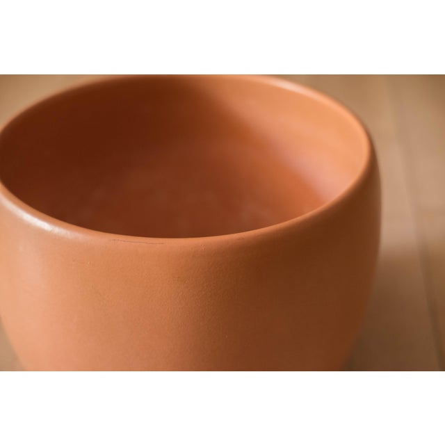 Ceramic Large Vintage California Terra Cotta Planter Pot by Gainey Ceramics For Sale - Image 7 of 11