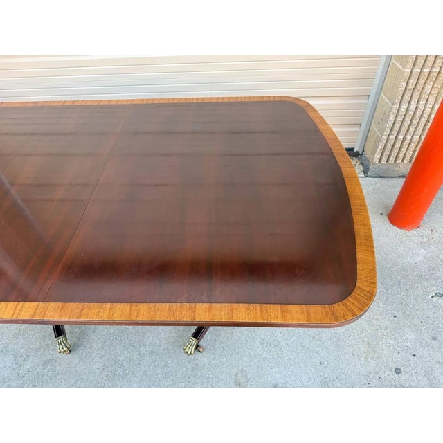 Late 20th Century Ethan Allen Inlaid Mahogany Pedestal Base Dining Table With Leaves For Sale - Image 12 of 18