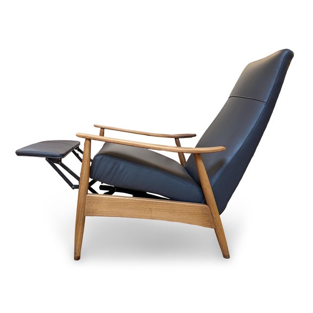 Gray 1960s Attributed to Milo Baughman Recliner 74 for Thayer Coggin With New Leather Upholstery For Sale - Image 8 of 17