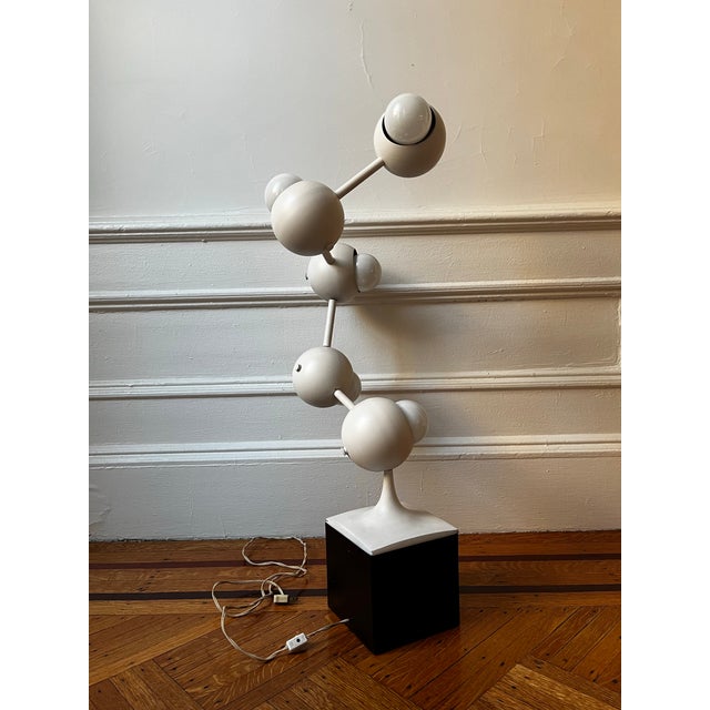 White 1970s Sculptural Eyeball Atom Lamp in White For Sale - Image 8 of 8