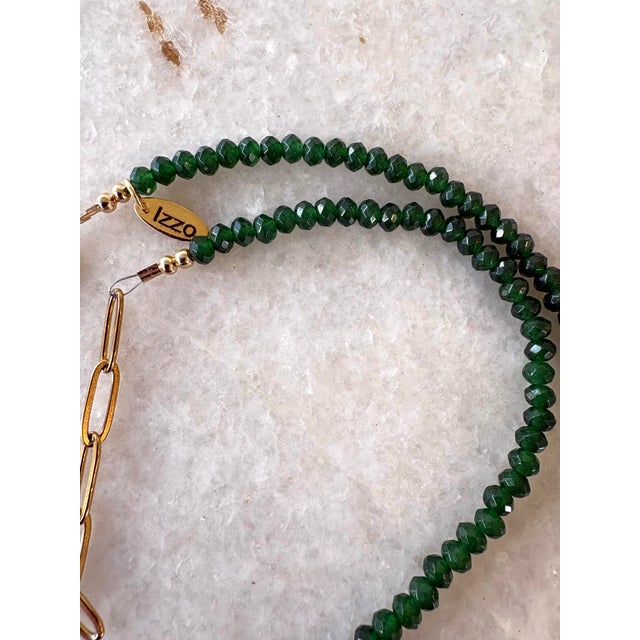 Contemporary Faceted Emerald Quartz Beaded Necklace With Gold Tone, Adjustable Clasp For Sale - Image 3 of 4