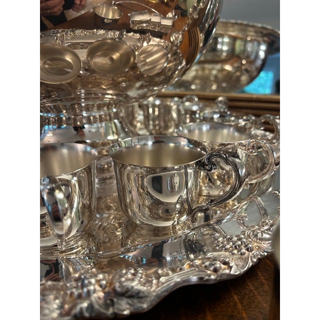 Late 20th Century Monumental Sheridan Harvest Grape Silverplate Punch Bowl Set With Underplate and 20 Cups & Ladle For Sale - Image 10 of 12