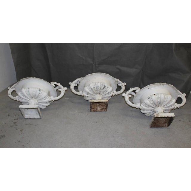 Metal Antique Medici in Cast Iron, 1890s, Set of 3 For Sale - Image 7 of 11