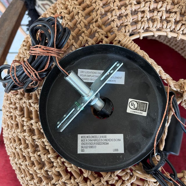 1980s Wicker Basket Weave Style Hanging Lamp With Double Lights and Chain For Sale - Image 11 of 11