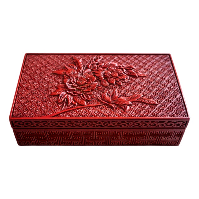 Vintage Chinese Carved Cinnabar Lacquer Box With Peony Motif For Sale