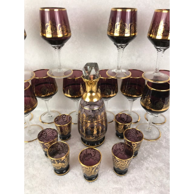 1970s Vintage Italian Murano Venetian Amethyst & 22k Gold Barware Set — 20 Pieces For Sale - Image 5 of 11
