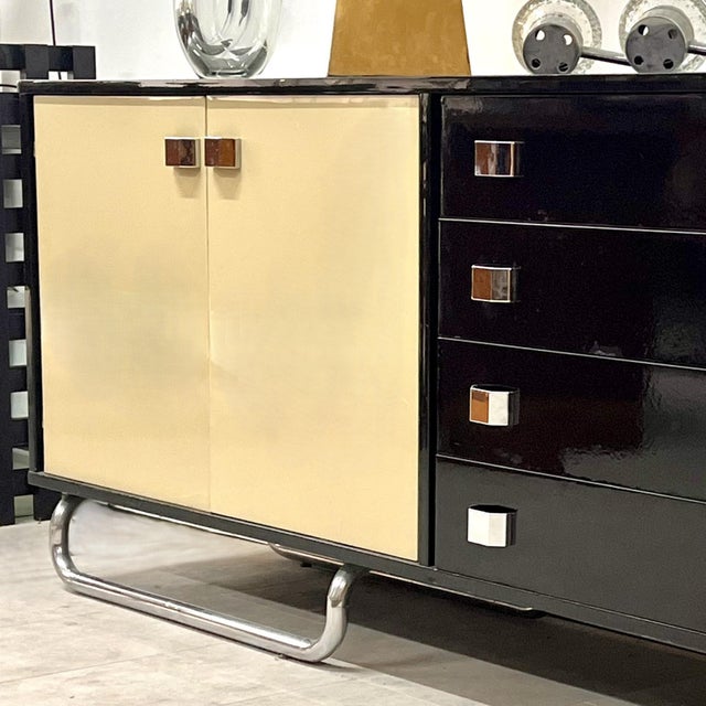 1970s Vintage Lacquered Sideboard by Guido Faleschini for I 4 Mariani, 1970s For Sale - Image 5 of 15