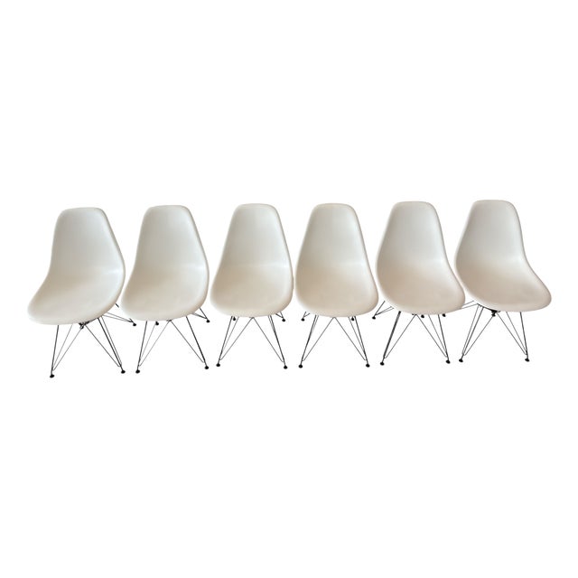 White DSR Chairs by Charles & Ray Eames for Vitra, 2012, Set of 6 For Sale