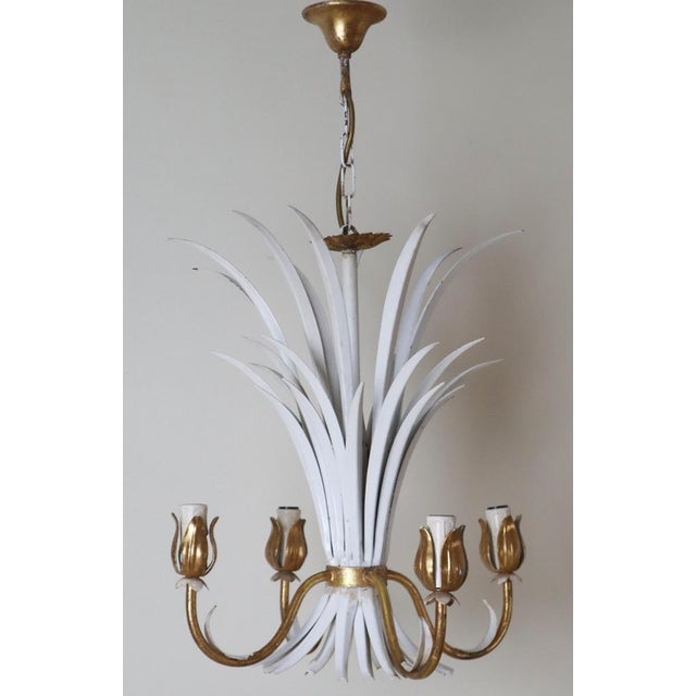 White Hollywood Regency Leaf Chandelier in White and Gold from Hans Kögel, 1960s For Sale - Image 8 of 18