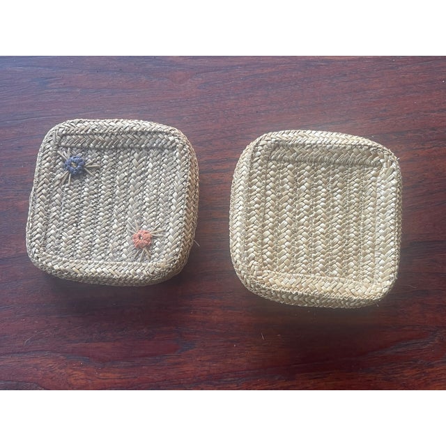 Folk Art Mid 20th Century Square Wicker Basket With Fitted Lid and Raised Flowers For Sale - Image 3 of 4