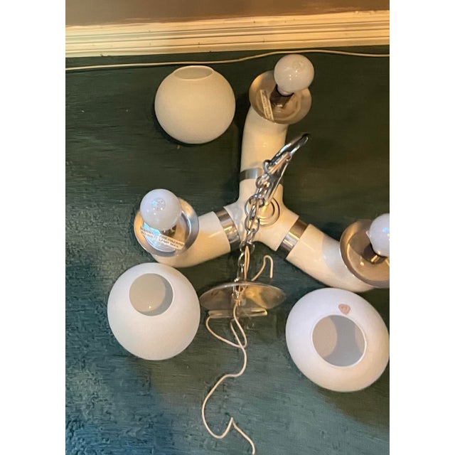 1960s Mid Century Modern 3 Globe Space Age Acrylic Chrome Opaline Glass Pendant Chandelier For Sale In Phoenix - Image 6 of 6