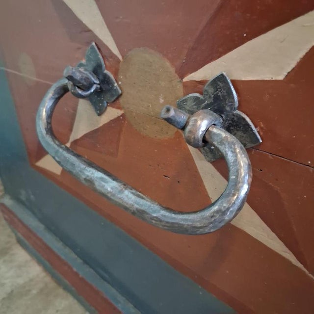 Antique Farmers Chest with Floral Folk Painting, 1800s For Sale - Image 11 of 18