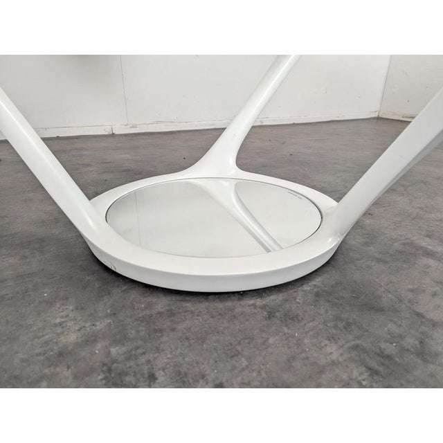 Oraïto White Dining Table from Roche Bobois For Sale - Image 4 of 10
