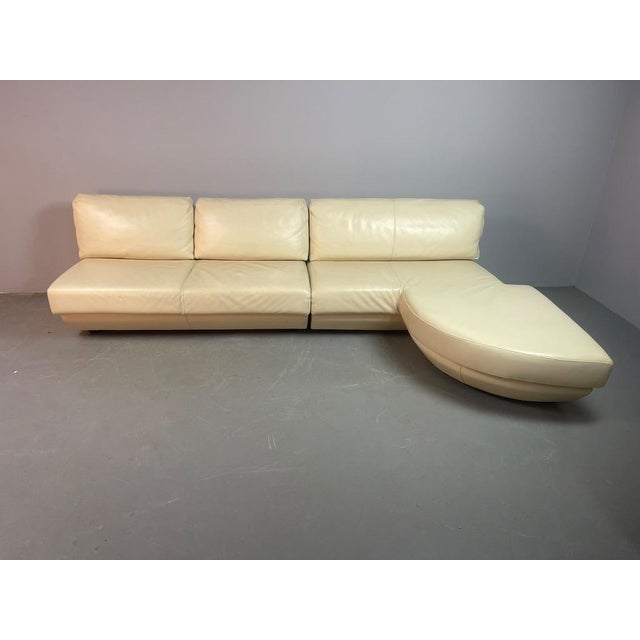 Mid-Century Italian Cream Leather Landscape Sofa with Chaise Longue and Integrated Table from Frighetto, Italy, 1980s, Set of 2 For Sale - Image 15 of 18