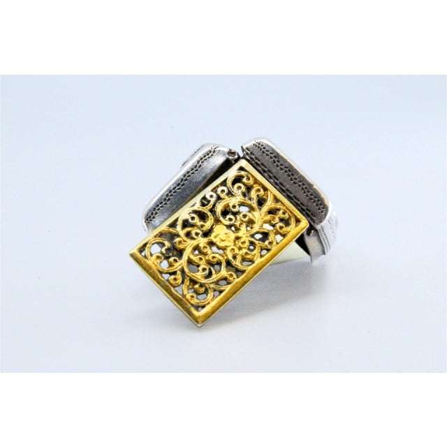George IV Suitcase-Shaped Silver and Gold Vinaigrette Box For Sale - Image 6 of 10