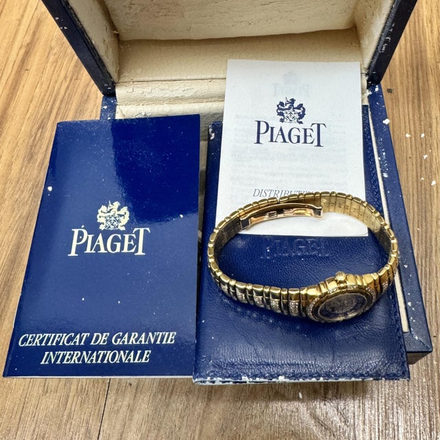 1980s Piaget Tanagra Lapis Lazuli Diamond 18k Gold Bracelet Vintage Watch Full Set For Sale - Image 9 of 9