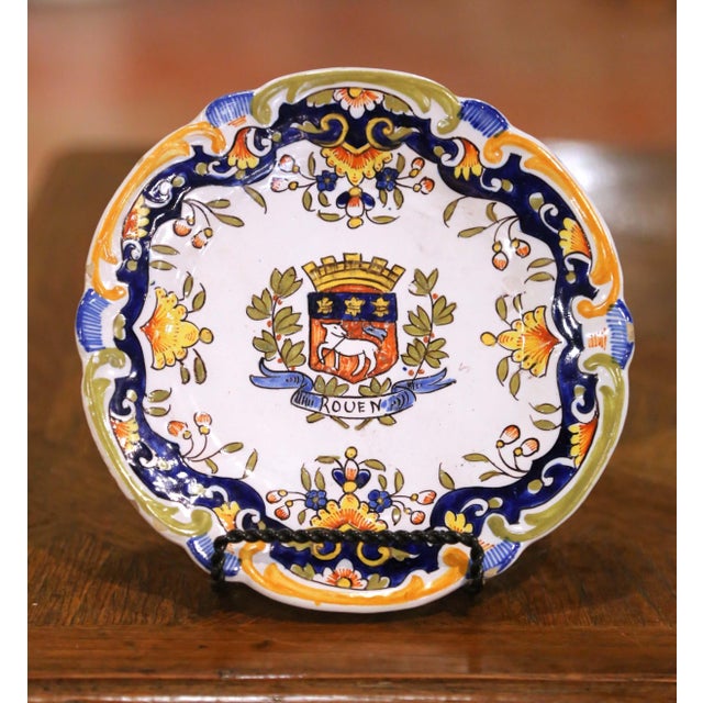 Ceramic Early 20th Century French Rouen Faience Armorial Wall Plates, Set of 3 For Sale - Image 7 of 9