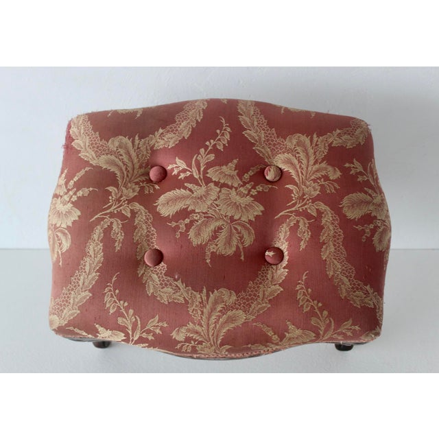 French Louis XV-style Carved Wood Upholstered Tufted Cabriole Legs Footstool Ottoman Vintage For Sale - Image 11 of 14