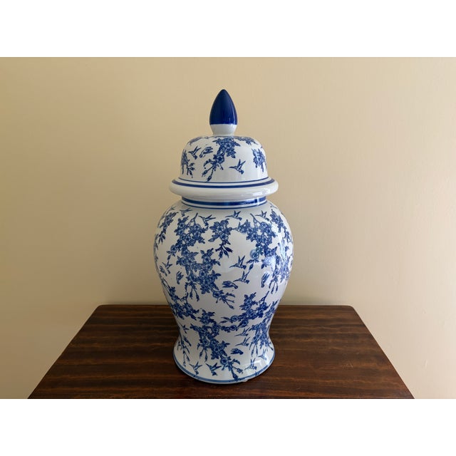 Chinoiserie Large Blue and White Porcelain Ginger Jar For Sale In South Bend - Image 6 of 8