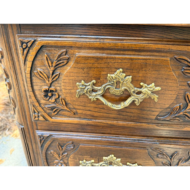 Early 20th Century Baker Furniture French Country Provincial Style Carved Oak Wood Bachelor Chest of Drawers For Sale - Image 5 of 11