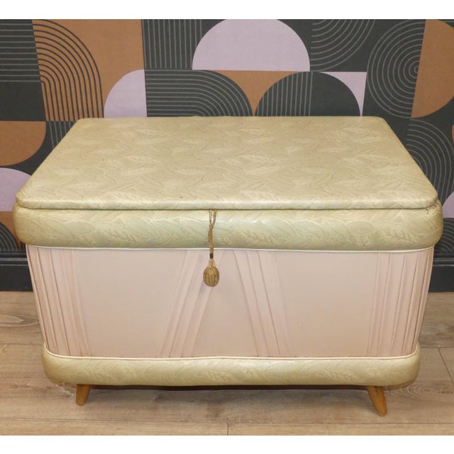 Dreamy Laundry Chest in Pastel Pink, 1950s For Sale - Image 14 of 14