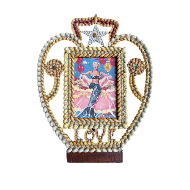 1970s Vintage Sailor’s Valentine Shell Art Wall Hanging Featuring Bette Midler as Delores DeLago For Sale - Image 5 of 5