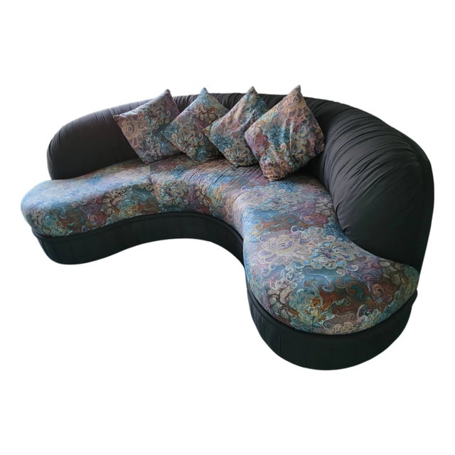 1980s Postmodern Curved Sofa – 92” – In the Style of Preview / Directional – Sculptural Serpentine Form For Sale