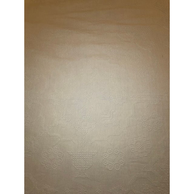 Vintage Bates George Washington’s Choice White Chenille Hobnail Bedspread With Fringe Queen For Sale - Image 10 of 17