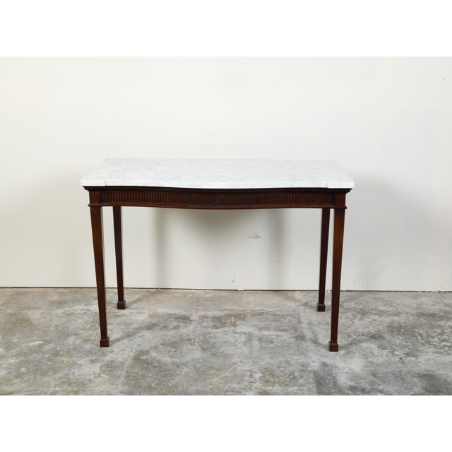 Early 19th Century English 1820s Mahogany Server with White Veined Marble Top and Lateral Drawer For Sale - Image 5 of 12