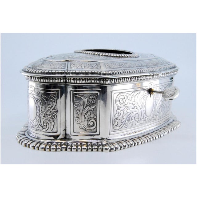 Silver Jewelry Box with Friezes and Engraved Plant Motifs Surrounding an Ancient Lady For Sale - Image 11 of 13