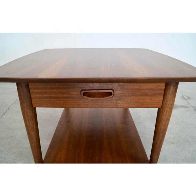 1960’s Mid-Century Modern Walnut End Table by Lane Furniture For Sale - Image 9 of 12