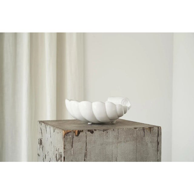 Large Mid-Century Shell Shaped Ceramic Bowl, 1940s For Sale - Image 3 of 11