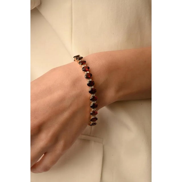 Art Deco Natural Blood Red Garnet 11.1 Carats Gemstone Bracelet in 14k Gold For Sale - Image 11 of 17
