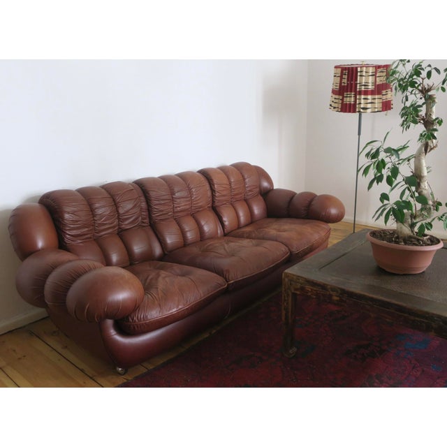 Mid-Century Modern Large Chesterfield 3-Seater Sofa in Leather, Italy, 1970s For Sale - Image 3 of 7