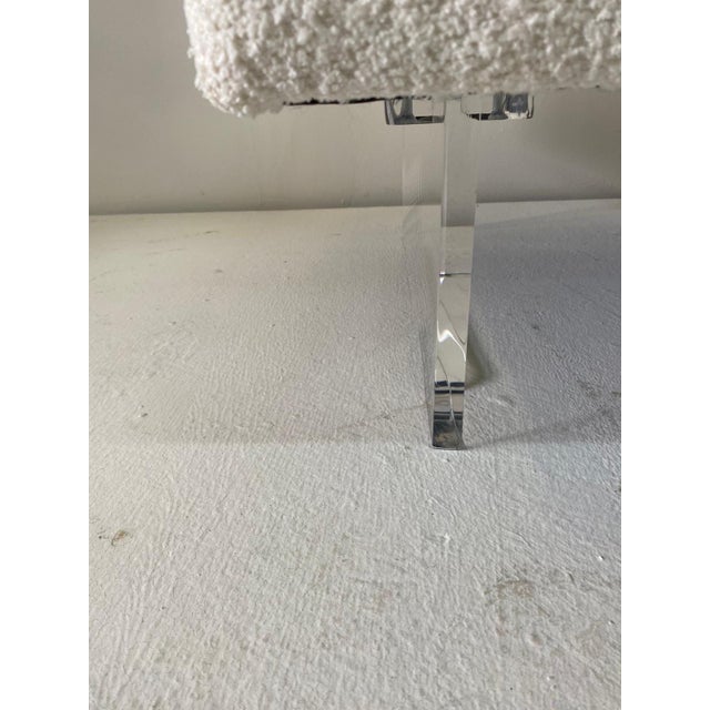 Large Boucle Clad Ottoman in the Style of Kagan, Lucite Legs For Sale In New York - Image 6 of 18