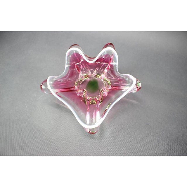 Mid-Century Czech Pink and Green Art Glass Bowl by Josef Hospodka, 1960s For Sale - Image 6 of 9