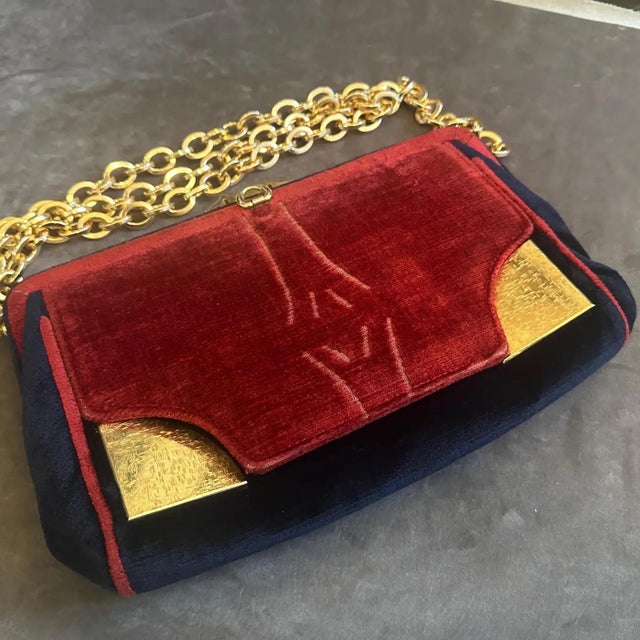 1970s 1970s Amazing Blue and Red Velvet and Brass Italian Shoulder Bag For Sale - Image 5 of 16