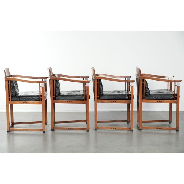 We are offering this luxurious set of four black leather Art Deco dining chairs by Schuitema from the Decoforma series,...