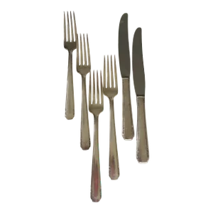 Vintage Oneida Tudor Silver Plate "Elaine" Pattern 2 Knives & 4 Forks