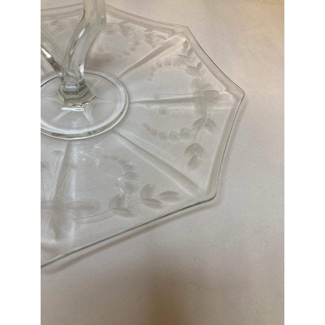 1930s Vintage Octagonal Etched Glass Dessert Tray With Glass Handle For Sale - Image 5 of 7