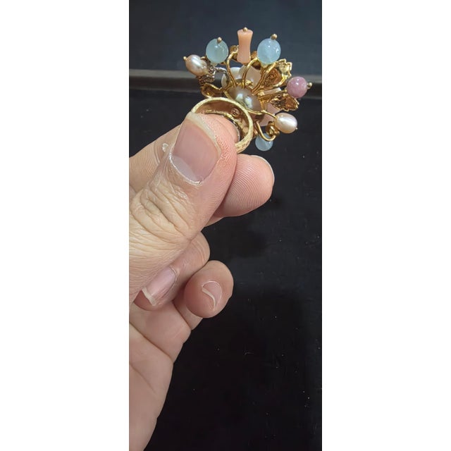 Gemstone details Gold Purity: 14K Solid Gold Semi precious: 29.31 cts Diamond: 1.36 cts Gold weight: 12.16 grams We...