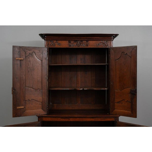 Baroque Buffet Cupboard in Walnut, 18th Century For Sale - Image 11 of 18