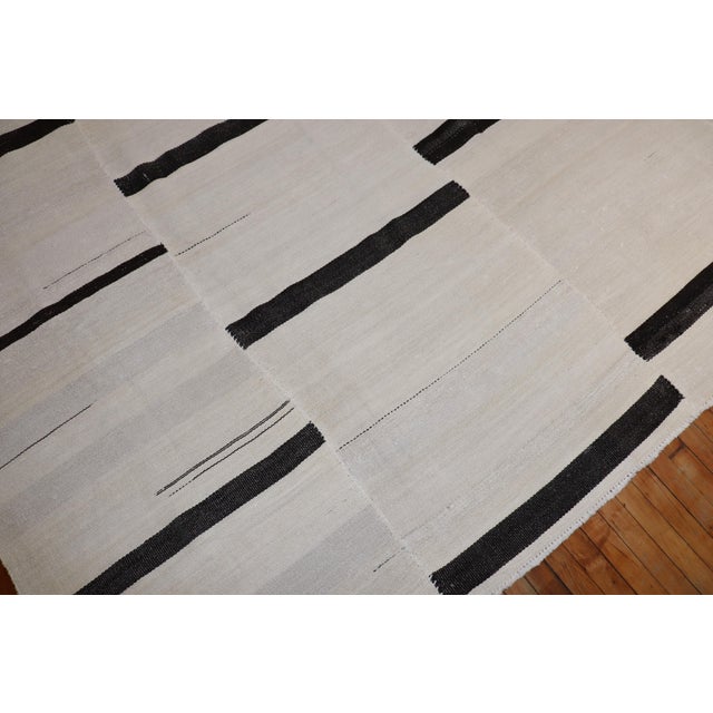 20th Century Zabihi Collection Turkish Kilim - 10' x 12'9" For Sale In New York - Image 6 of 9