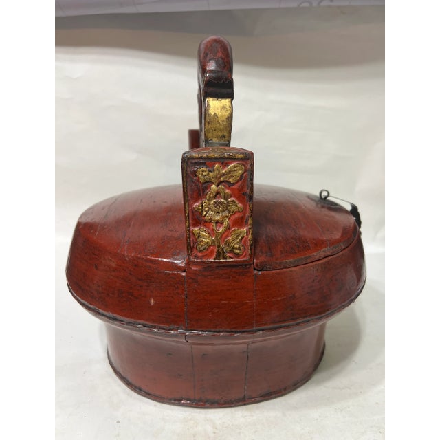 19th Century Antique Chinese Lacquered Wedding Box For Sale In Washington DC - Image 6 of 12