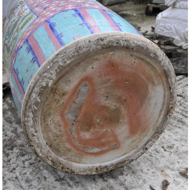 Large Chinese Qianlong Porcelain Vases, Set of 2 For Sale - Image 9 of 11